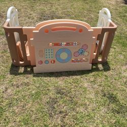 DWINGULER Castle Playpen - CARAMEL II - Used, Great Condition 