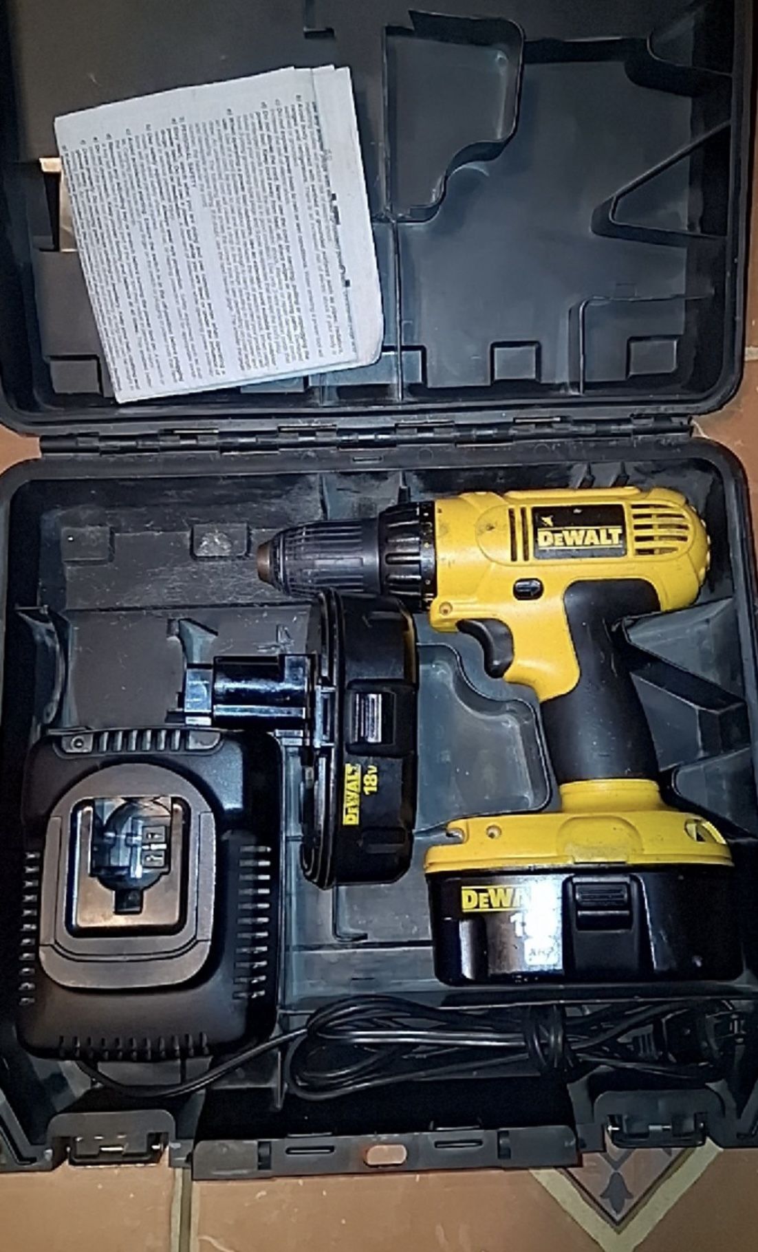 DeWalt 18v Drill Kit ; Case Charger And Batteries