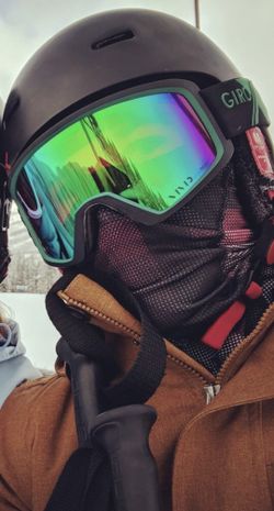 Like new Giro Blok goggles with Vivid lenses