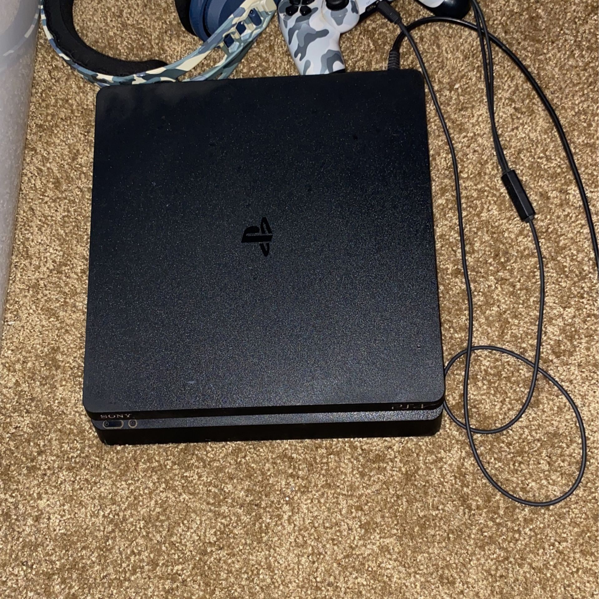 PlayStation 4 Slim
