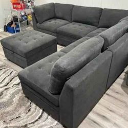 Sectional Couch In Great Conditions Like New 