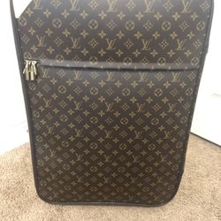 Louis Vuitton Pegase 26” Classic Rolling Luggage 