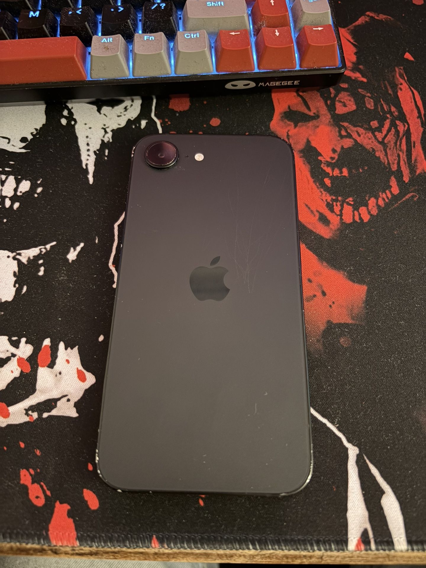 iPhone 16e 256GB Unlocked (100% Battery) – Great Condition