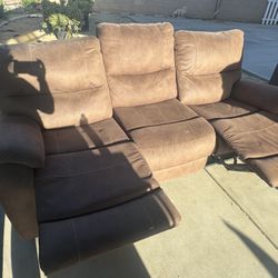 Free Reclining Sofa