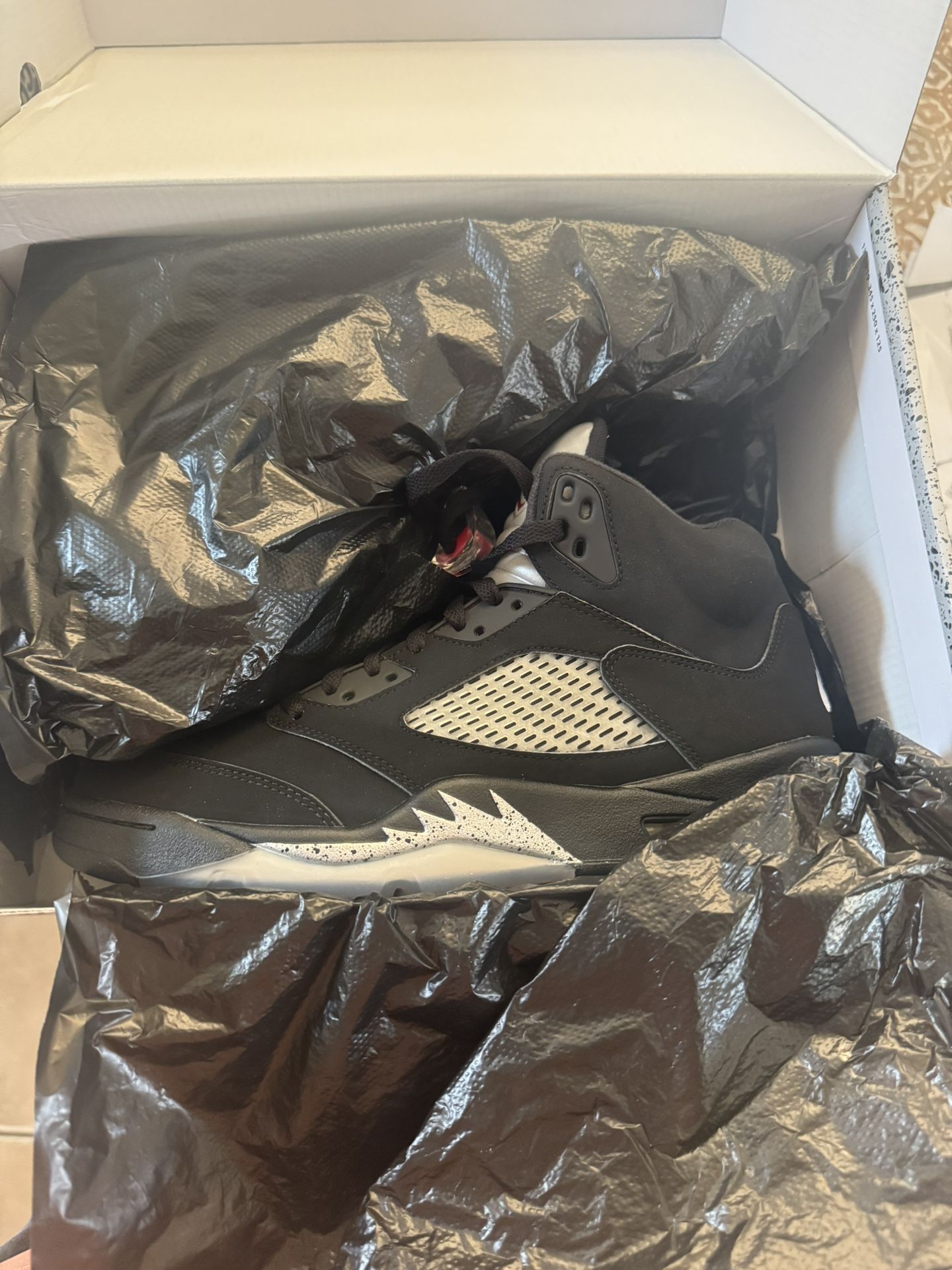 Jordan 5 (2016) Size 10M
