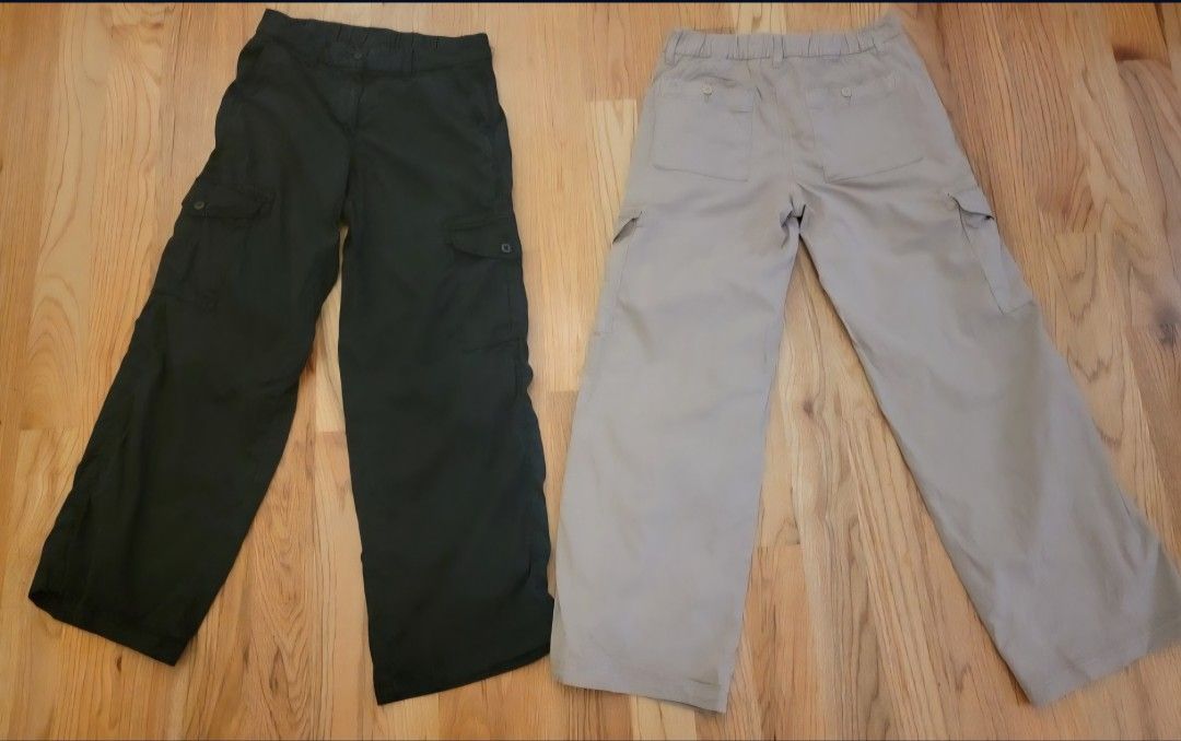 Womans American Eagle Cargo Pants