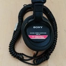 Sony MDRv-6 Studio Headphones