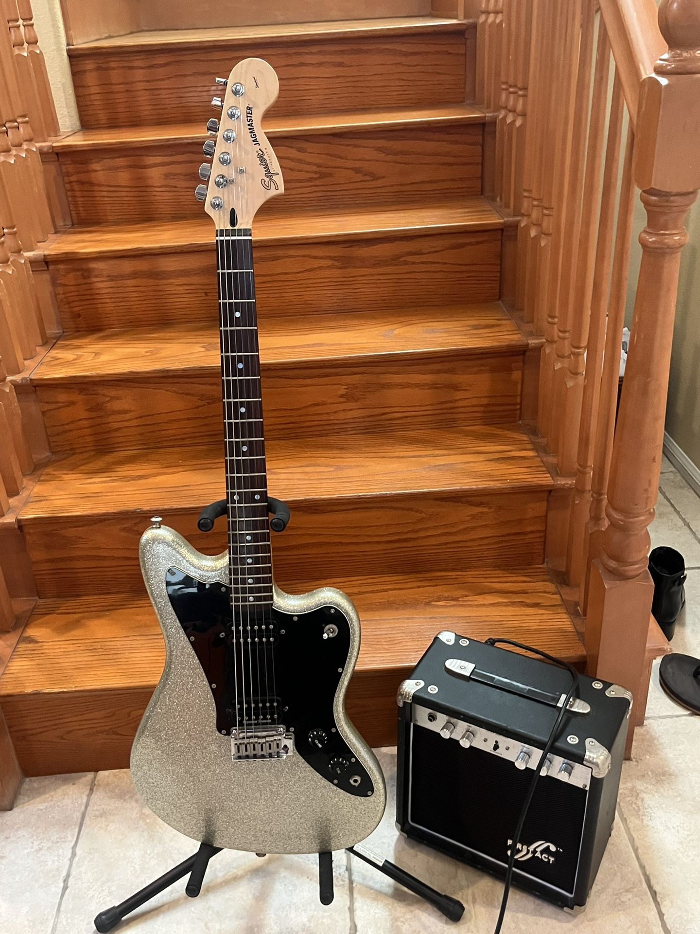 Squier Jagmaster Guitar (Mint/Seymour Duncan Pickup) W/ First Act