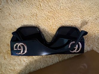 Gucci Black Oversized Sunglasses
