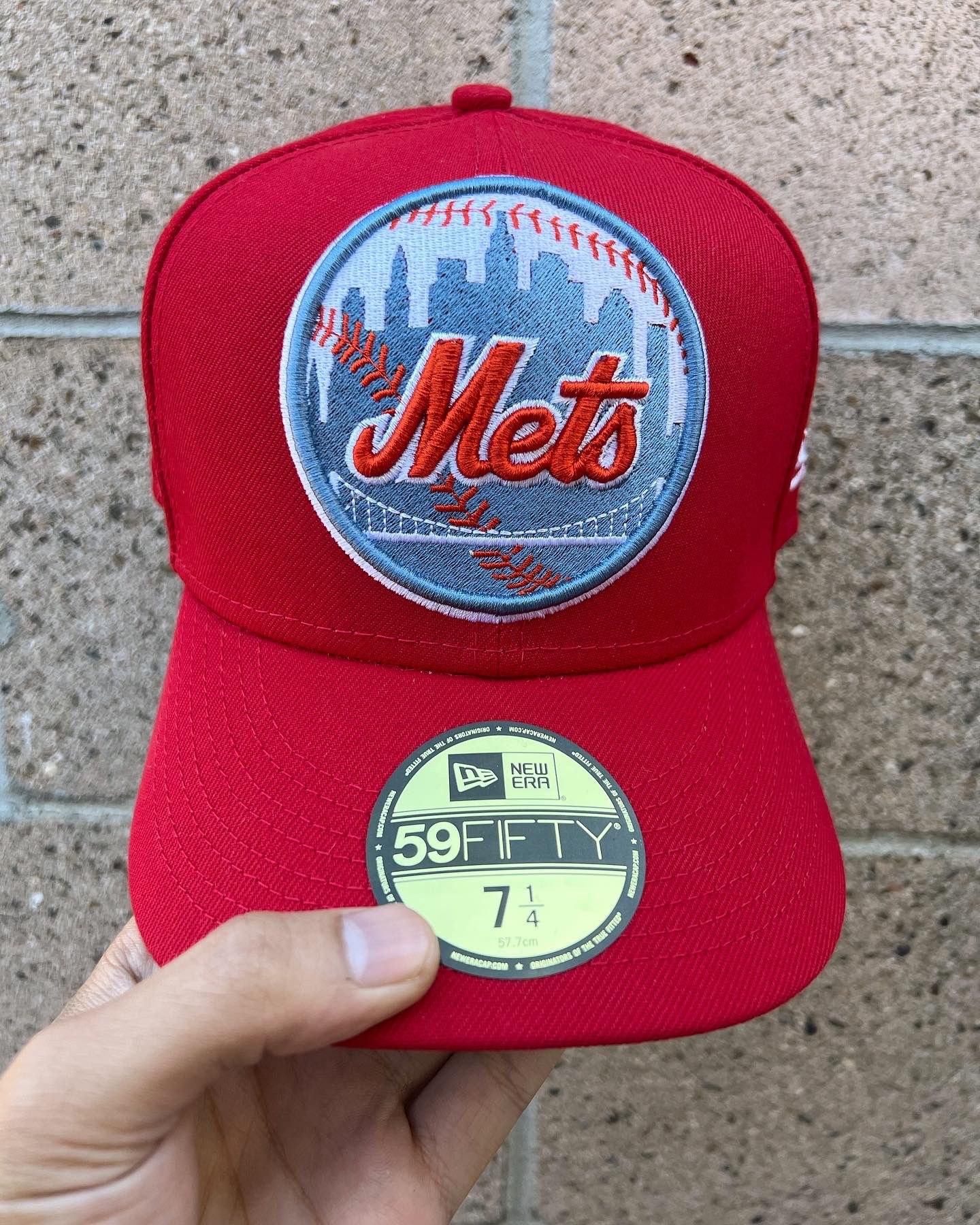 Red New York Mets 2000 World Series Patch Grey/Blueish Under Brim fitted cap 7 1/4