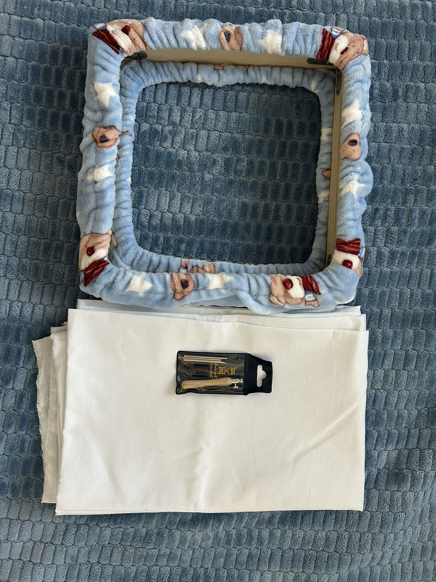 Punch Needle Set - 12x12 Frame - Labor Punch Needle - Muslin Fabric