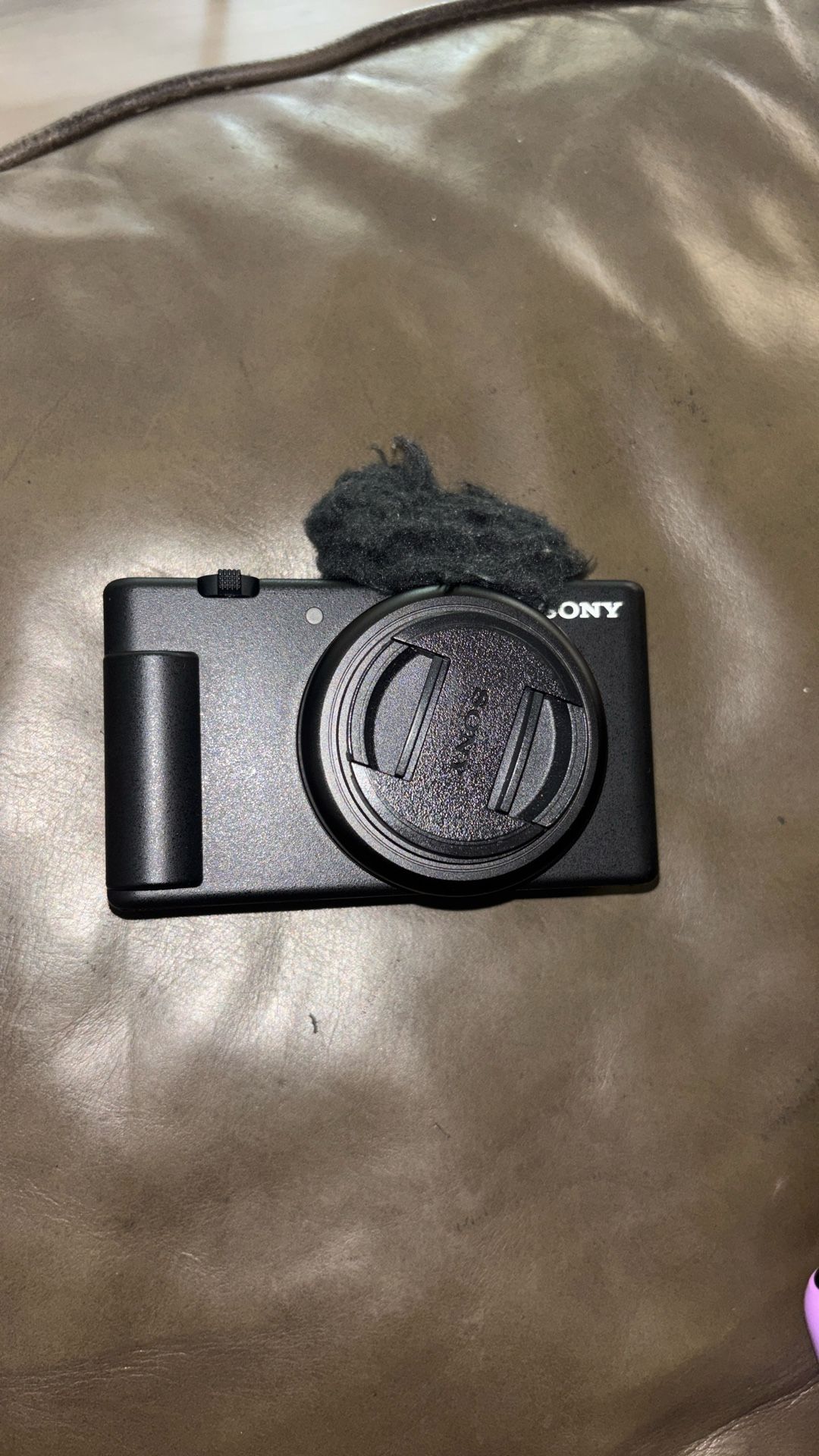Brand new Sony ZV1-f