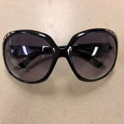 Steve Madden Women’s oversized Lens Sunglasses