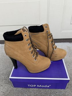 Camel Top Moda Polish Military Lace Up Platform Chunky High Heel Ankle Booties women size 9