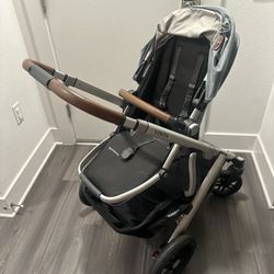 Uppababy Vista V2 Stroller only 