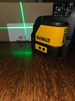 DeWalt Green Cross Line Laser Level