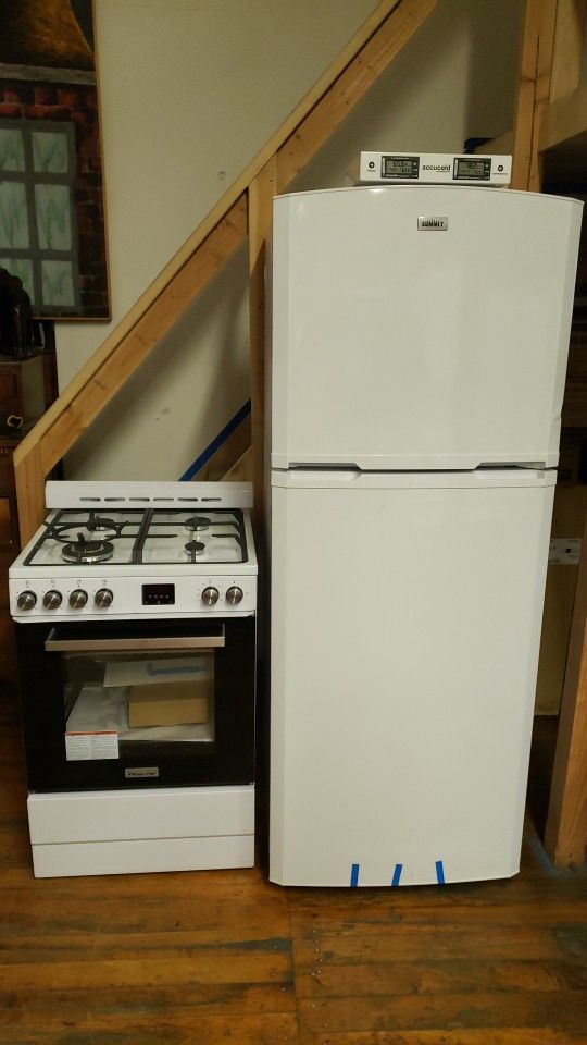 Summit Refrigerator 28"w $950 Magic Chef 24"w Stove