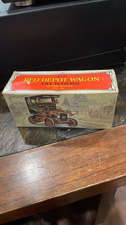 Avon REO Depot Wagon Tai Winds After Shave Empty 5 fl. oz.
