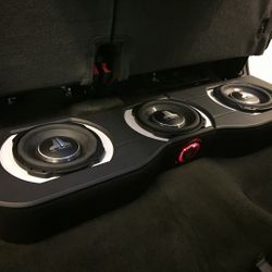 Sound system for cars and trucks. FINANCING AVAILABLE NO CREDIT CHECK. Jlaudio kicker sundown skar 