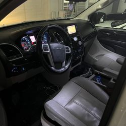 2012 Chrysler Town & Country