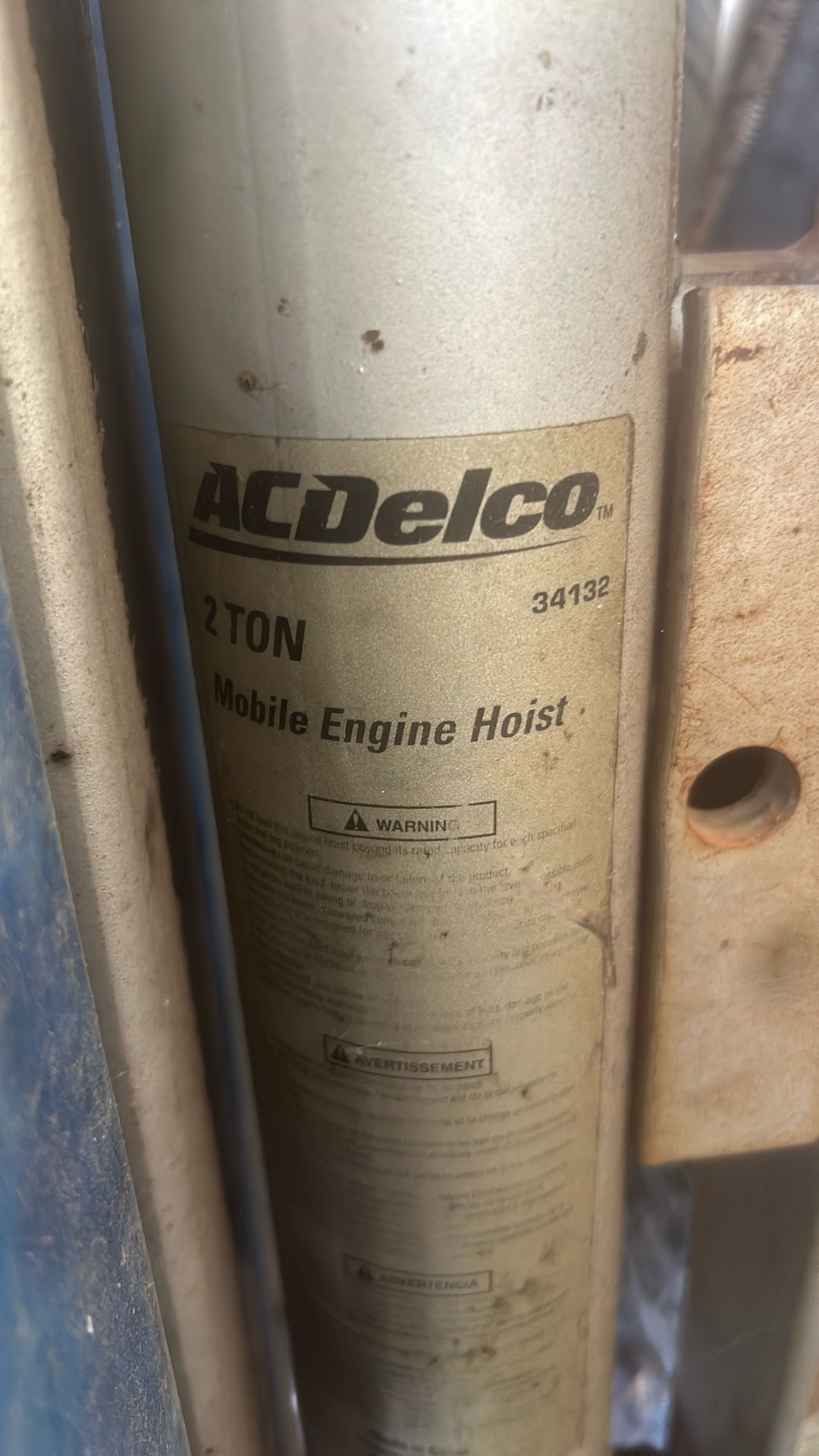 Cherry Picker 2 Ton