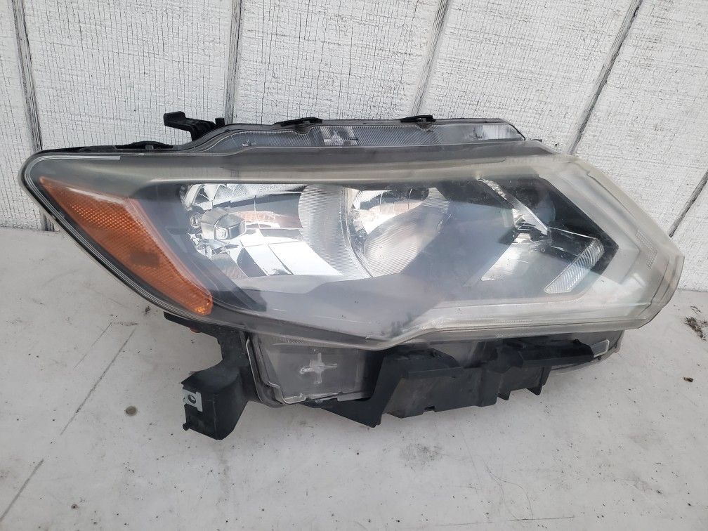 Nissan Rogue 2017-2021 Headlight DEPO 