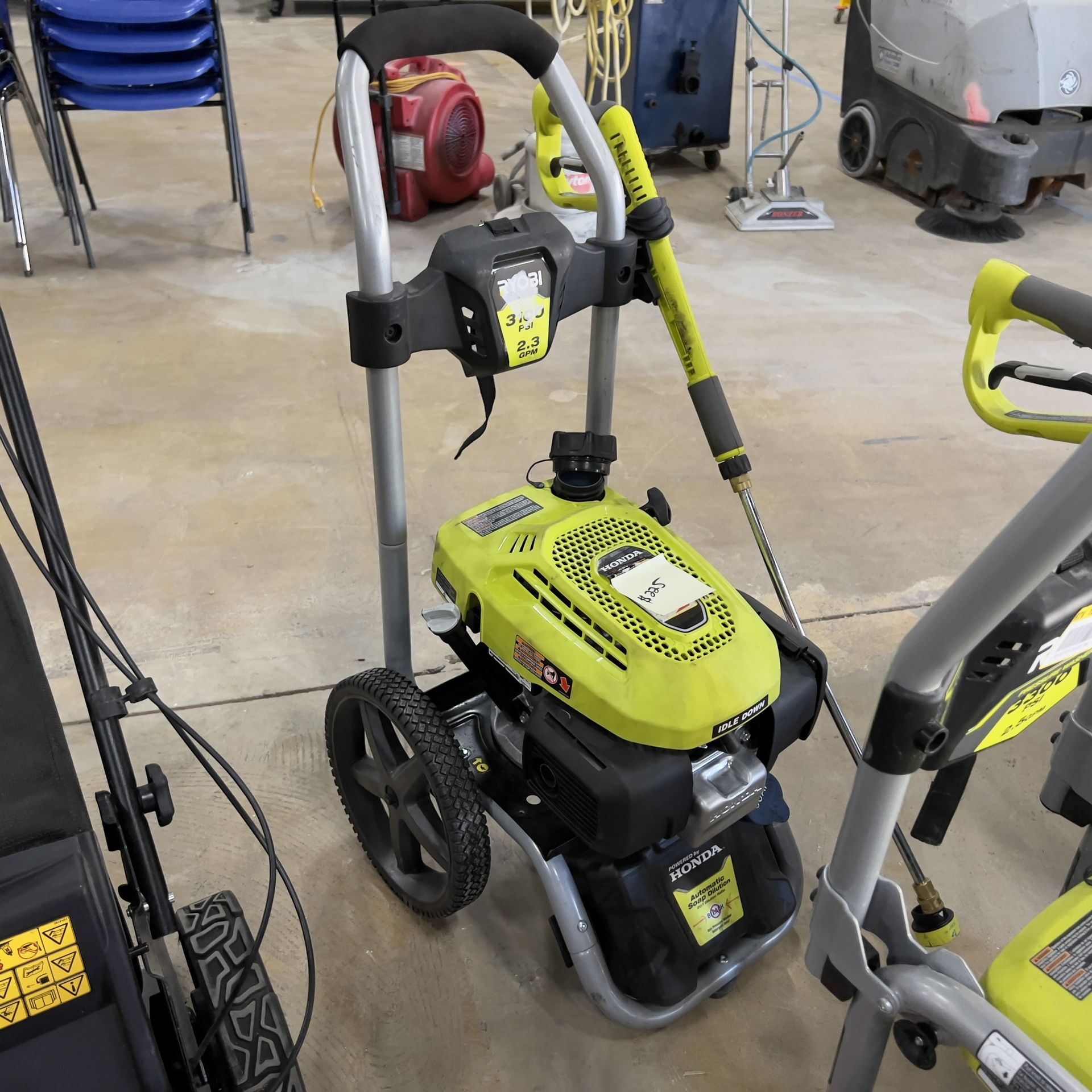 Ryobi 3100 psi 2 3 gpm cold water gas pressure washer with honda gcv167