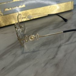 Versace glasses for opticians or for rest