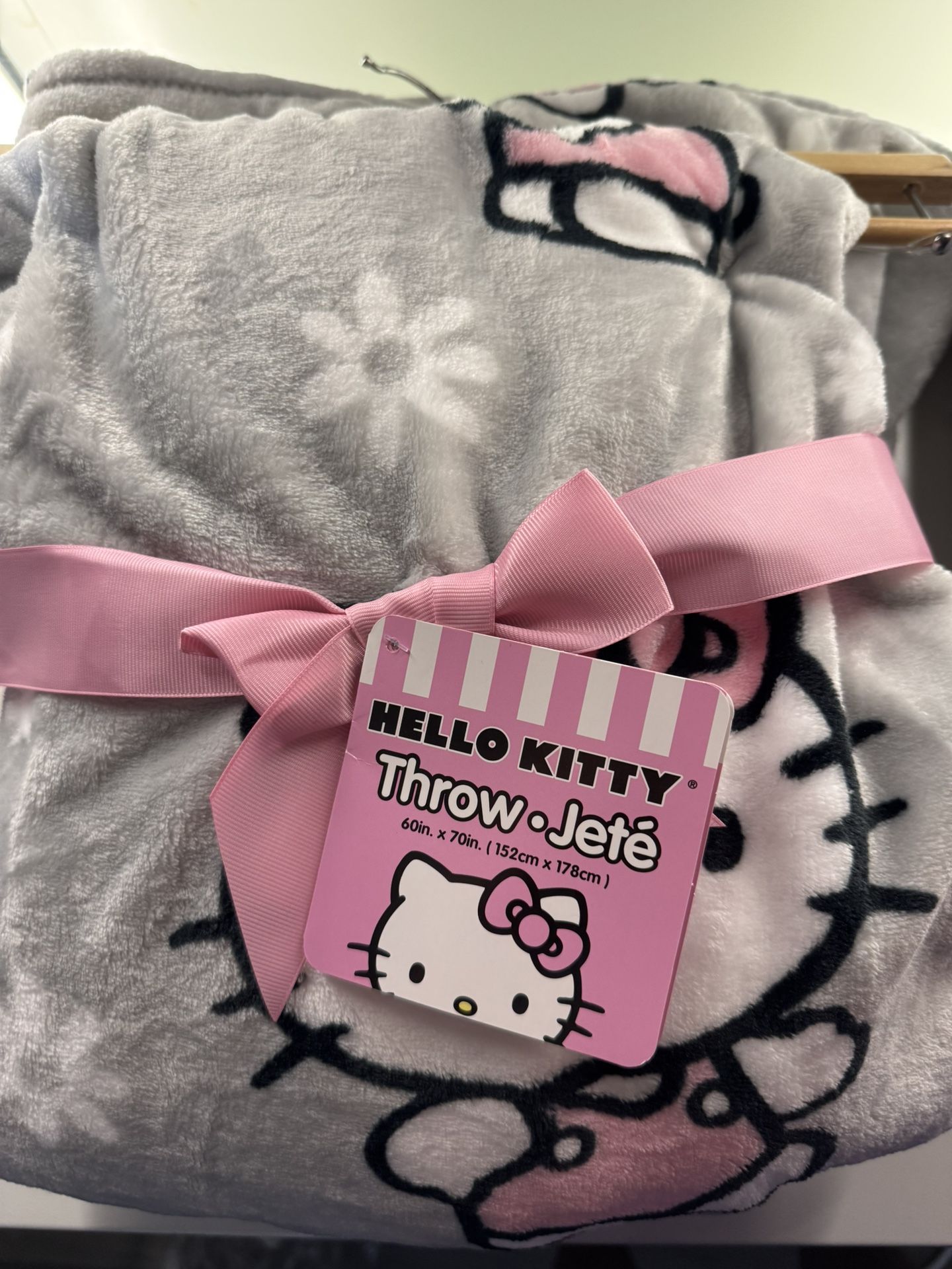 Hello Kitty throw 