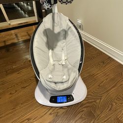 4moms MamaRoo Baby Swing