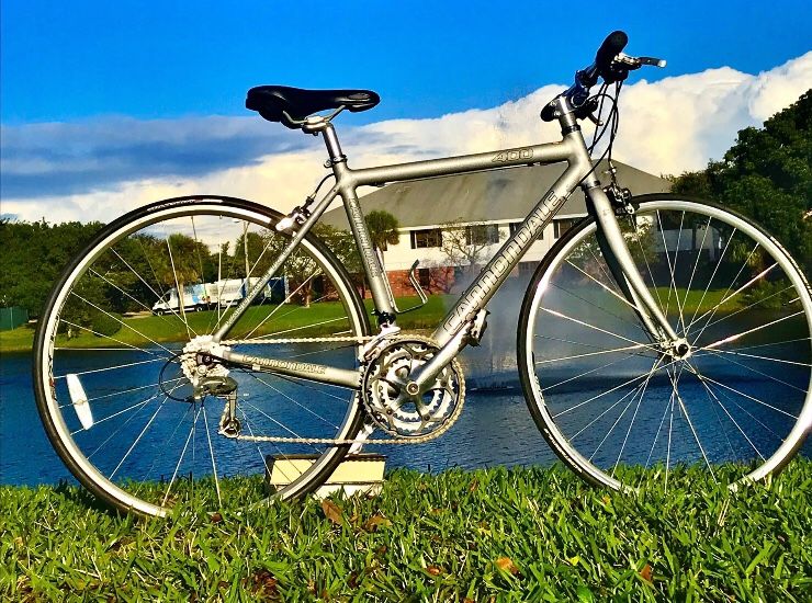 CANNONDALE 400 ROAD BIKE HYBRID. 20” Frame. for Sale in West Palm Beach