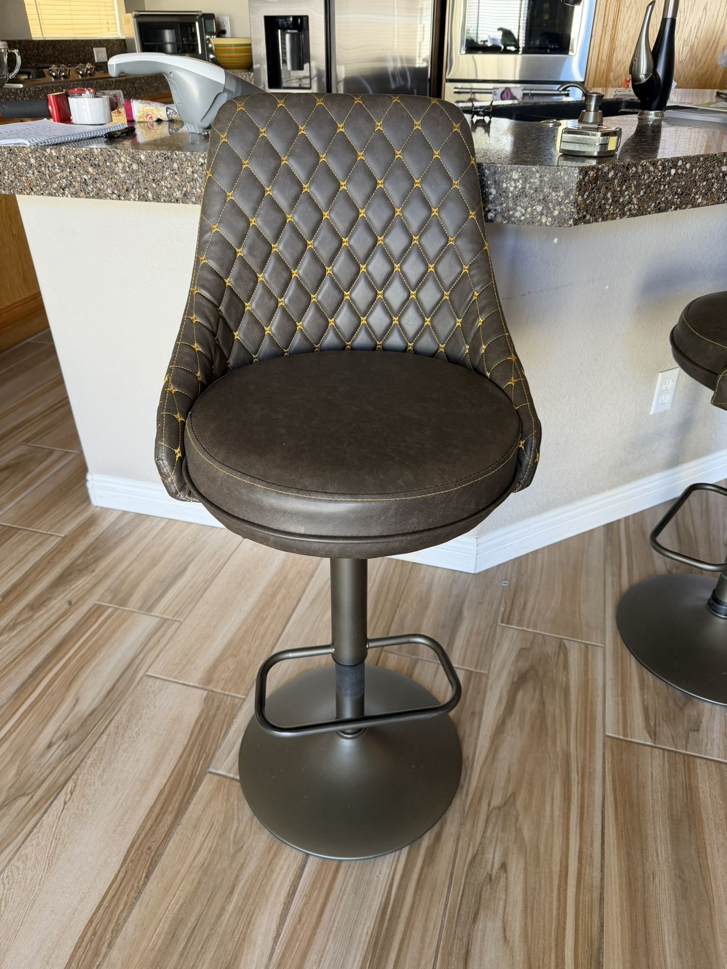 4 Adjustable Height Bar Stools