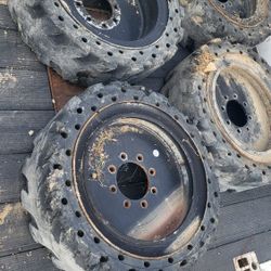 Bobcat Solid Tires