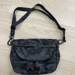 Lululemon Purse 