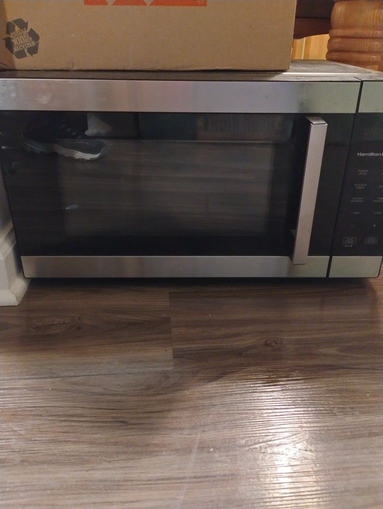 Hamilton Beach Microwave