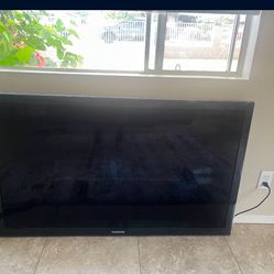 Samsung - 55" Class / 1080p / 120Hz / LCD HDTV for parts or repair 