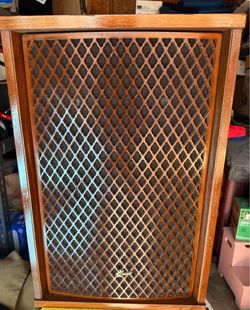 Vintage Sansui SP 1700 speakers