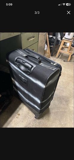 LOW PRICE MOVING- Large luggage