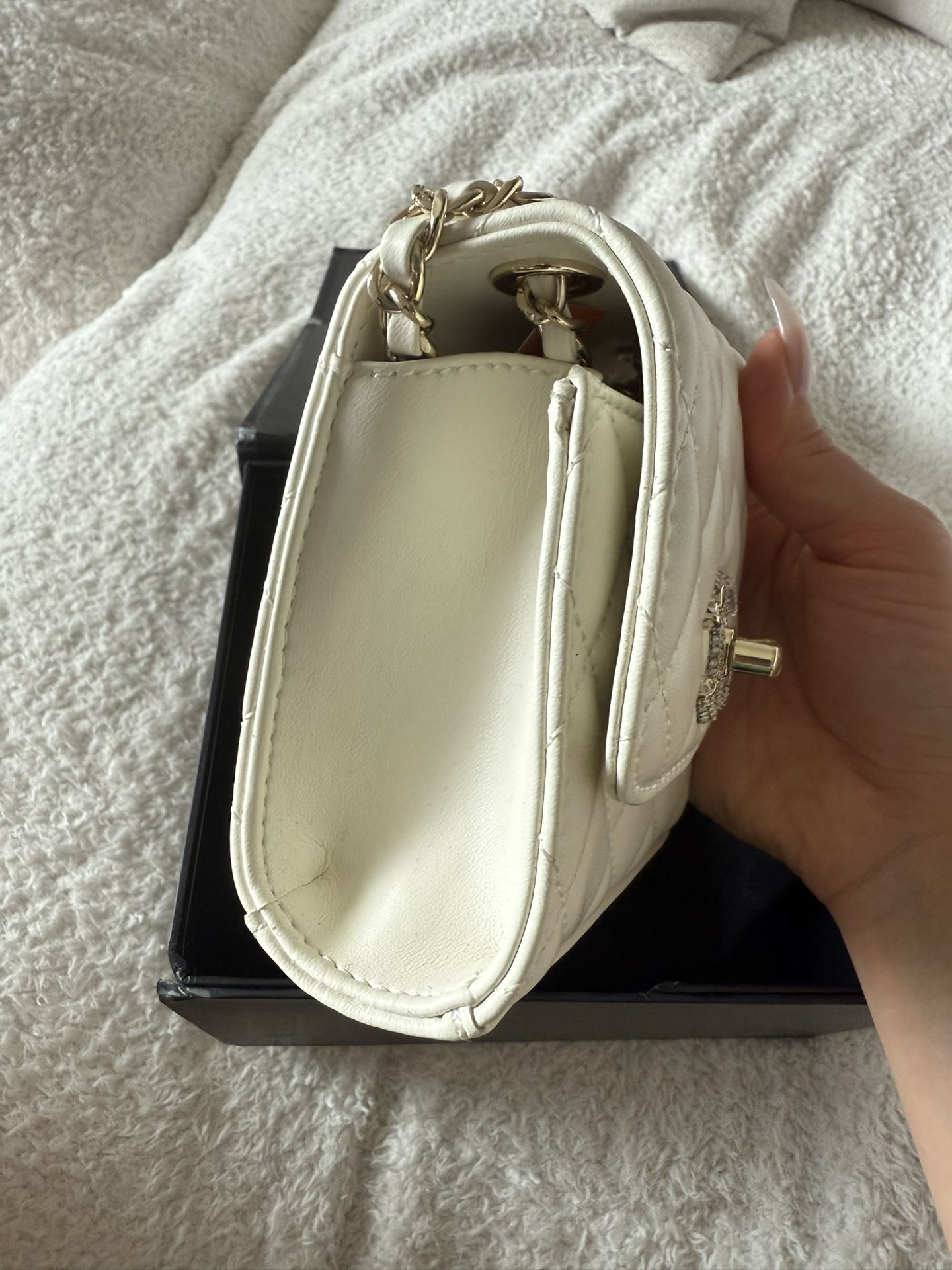 CC mini Crossbody Bag Pastel White