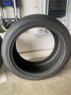(1) Nitto NT420V Tire 285/40/20