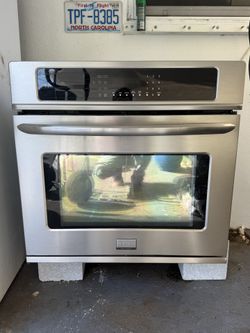 Frigidaire Wall Oven