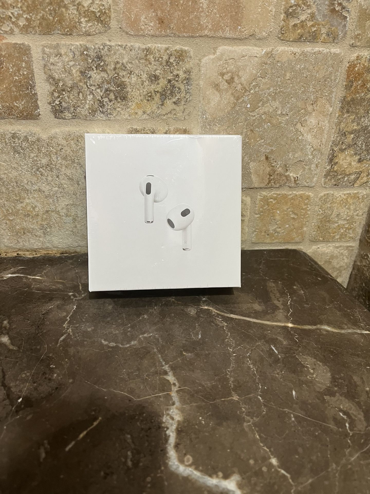 Apple AirPod 3rd generation (SERIAL NUMBER VERIFIED)
