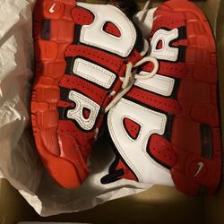 Nike Uptempo 