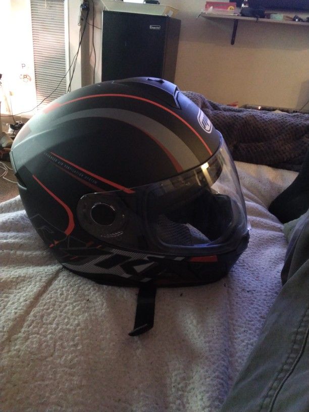 DOT RATED , Mmg Med Size Vented Kids Helmet. $ 45 Obo