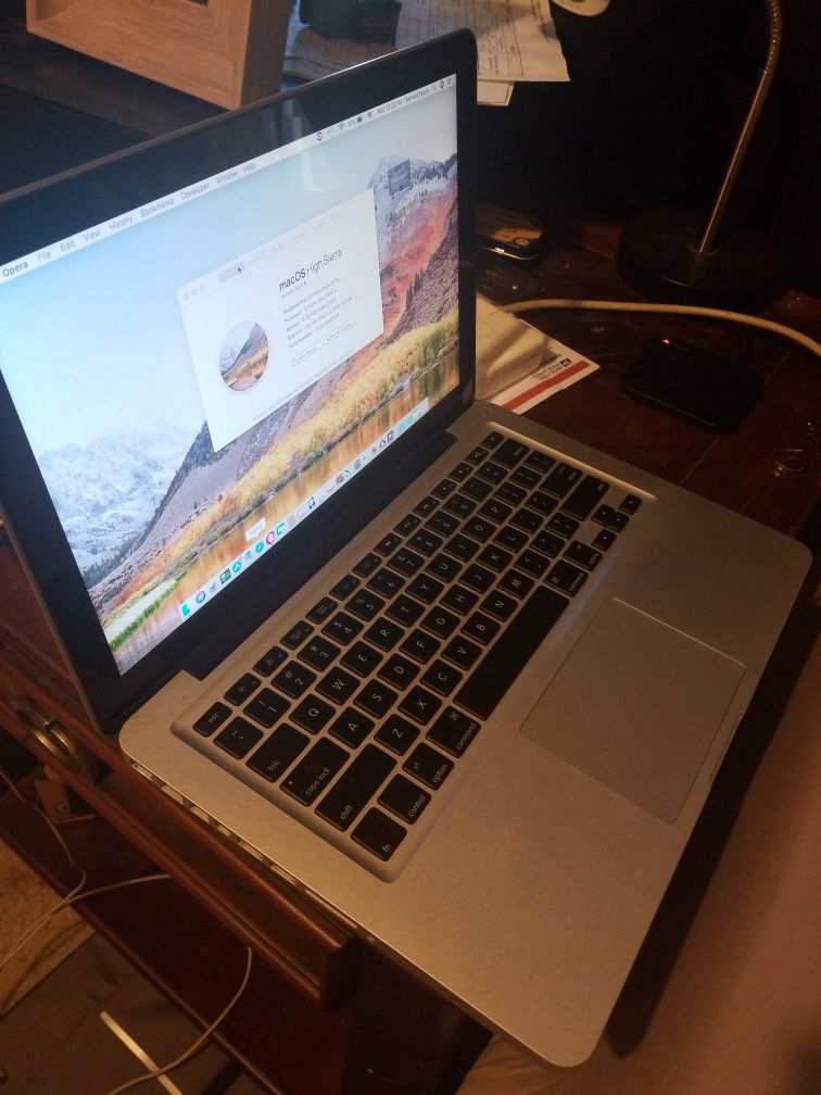 2011 Apple Macbook Pro (partially functional)