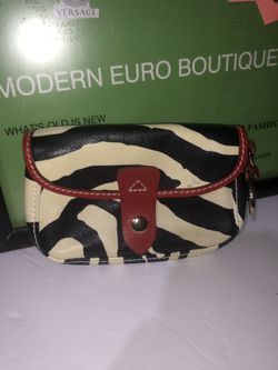 Dooney bourke wallet
