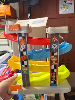 Car ramp toy