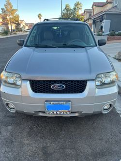 2007 Ford Escape Hybrid crossover SUV