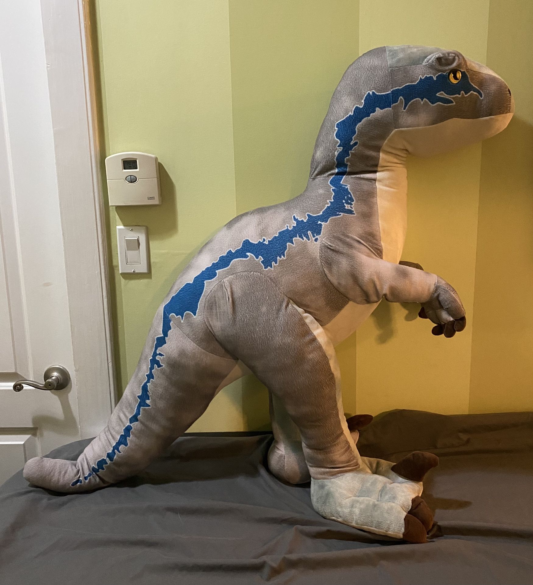 Giant Jurassic World Jurassic Park 40” Plush Velociraptor “Blue” Raptor Jumbo Plushie 2018 (3 Feet tall x 4 Feet Long) (Rare & Discontinued)