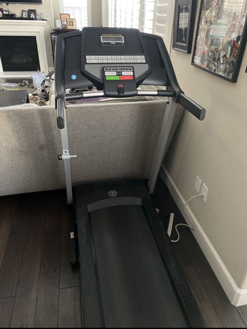 Golds Gym Treadmill